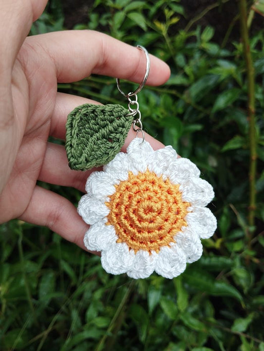 Fresh Daisy Keychain